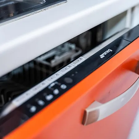 Casa Luce - Bright, Stylish And 아파트