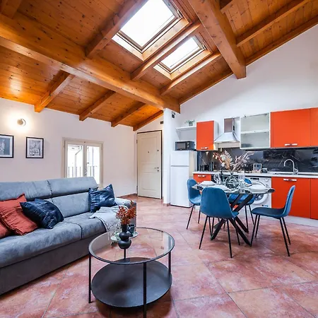 Casa Luce - Bright, Stylish And Appartement