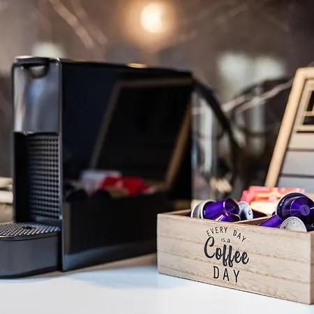 Appartement Casa Luce - Bright, Stylish And Modène