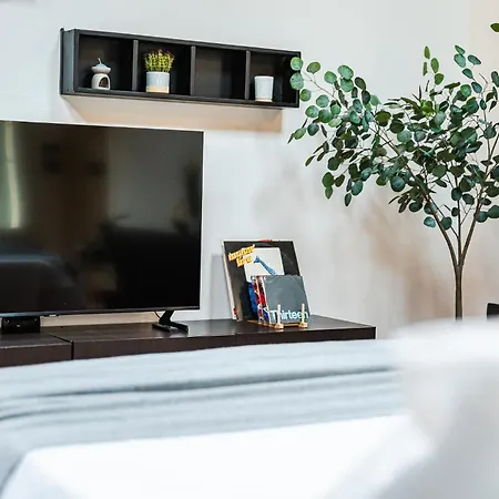 Casa Luce - Bright, Stylish And 아파트