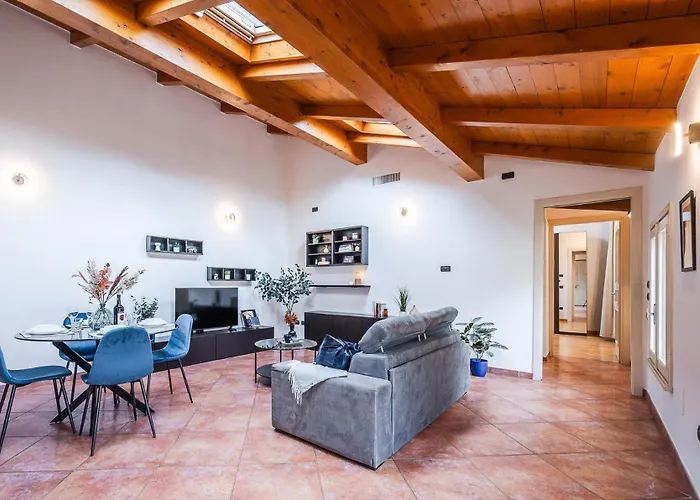 Casa Luce - Bright, Stylish And Διαμέρισμα Μόντενα